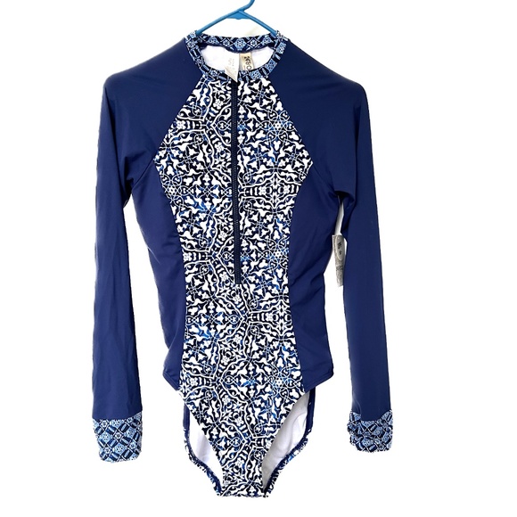 24th & Ocean Surf Swimsuit Size S Front Zipper Rash Guard Long Sleeves UPF 50+ - Picture 1 of 5